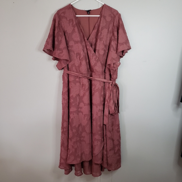 torrid Dresses & Skirts - Torrid Pink Faux Wrap Floral Dress
